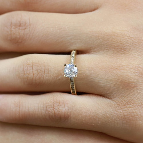 Anillo De Compromiso Bello Destello