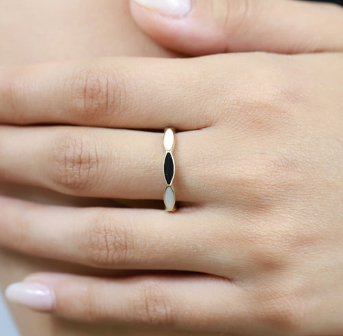 Anillo Esmaltado Blanco y Negro
