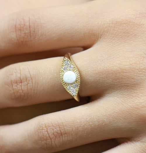 Anillo Ojo Turco Piedra Blanca