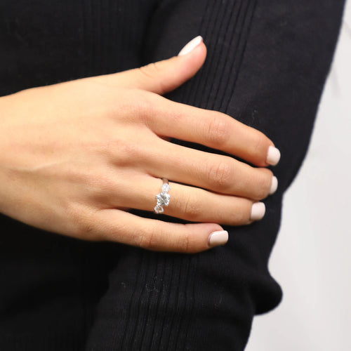 Anillo de Corona de Plata con Circonia y Baño de Rodio - Alnur Joyería